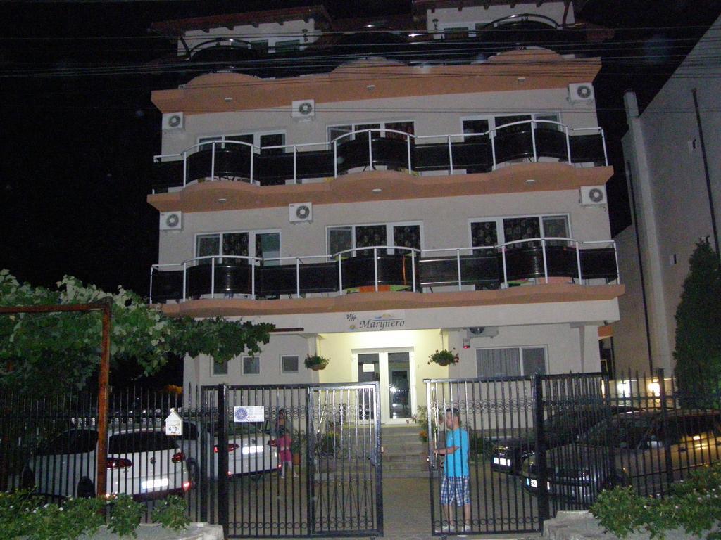 Hotel Marynero Năvodari Esterno foto