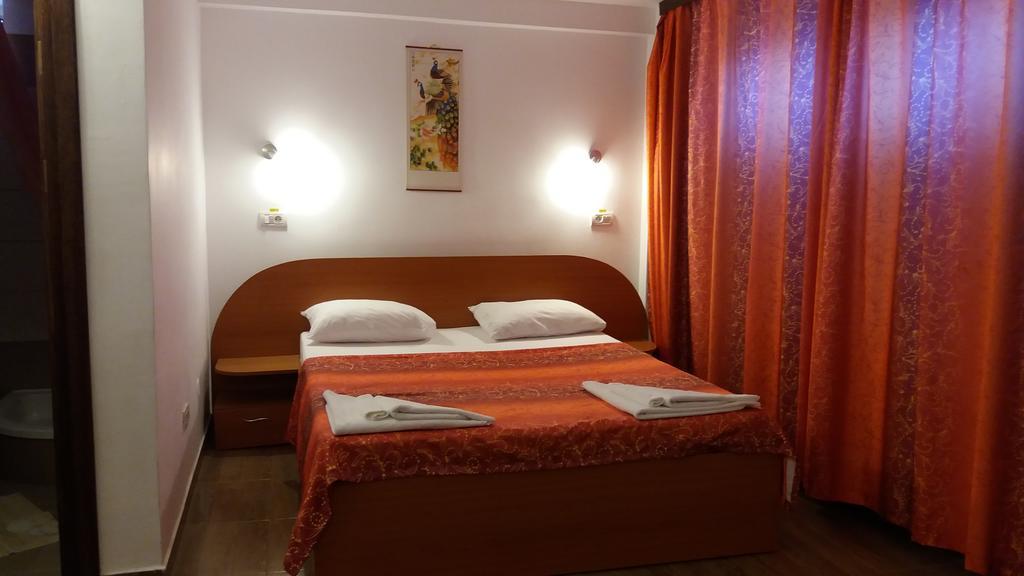 Hotel Marynero Năvodari Esterno foto