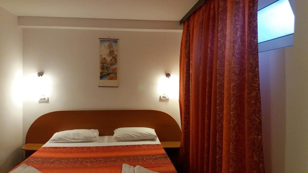 Hotel Marynero Năvodari Esterno foto